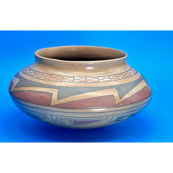 Emeterio Ortiz R, Signed Pottery Mata Ortiz, Black Scarab Beetle Design interior - Picture 6 of 15